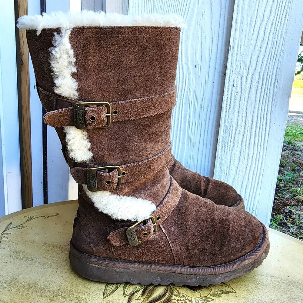 UGG Australia Maddie Youth Sz 4 Brown Suede Shearling Triple Buckle Tall Boots